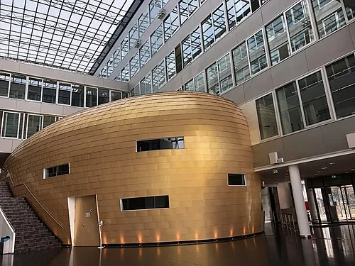 Kühne Logistics University